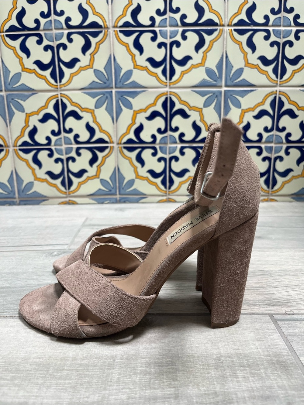 STEVE MADDEN - Blush Nude Suede Block Heel Sandals - Picture 5 of 7